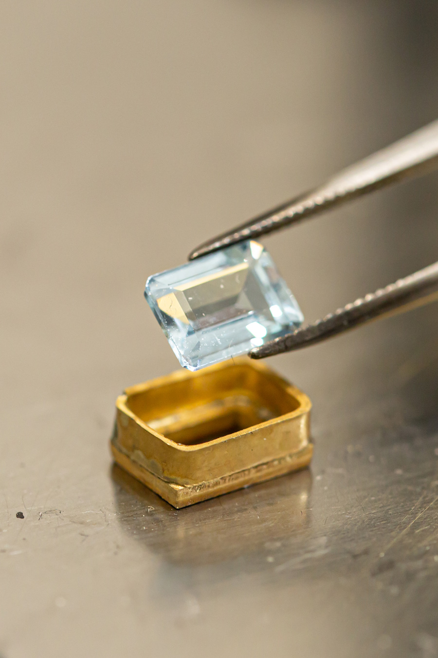 Incastonazione pietra | Gioielleria Artigianale Benedetti di Pisa dal 1932